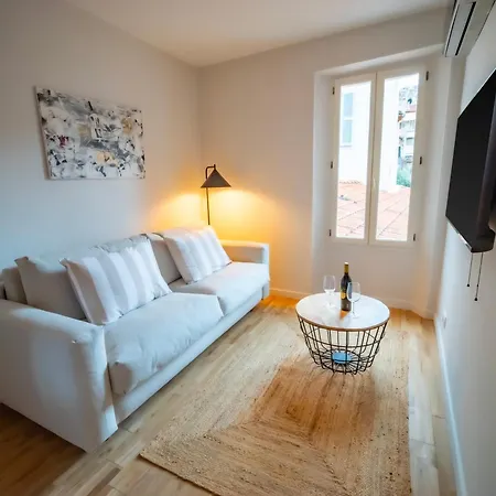 #202-heart Of Vieil - Place Nationale-high-end Newly Renovated & Furnished Appartement