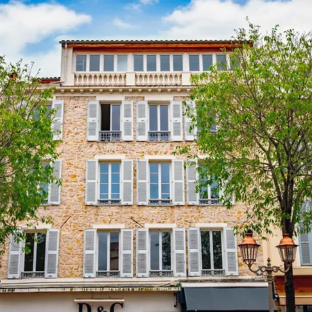 Appartement #202-heart Of Vieil - Place Nationale-high-end Newly Renovated & Furnished